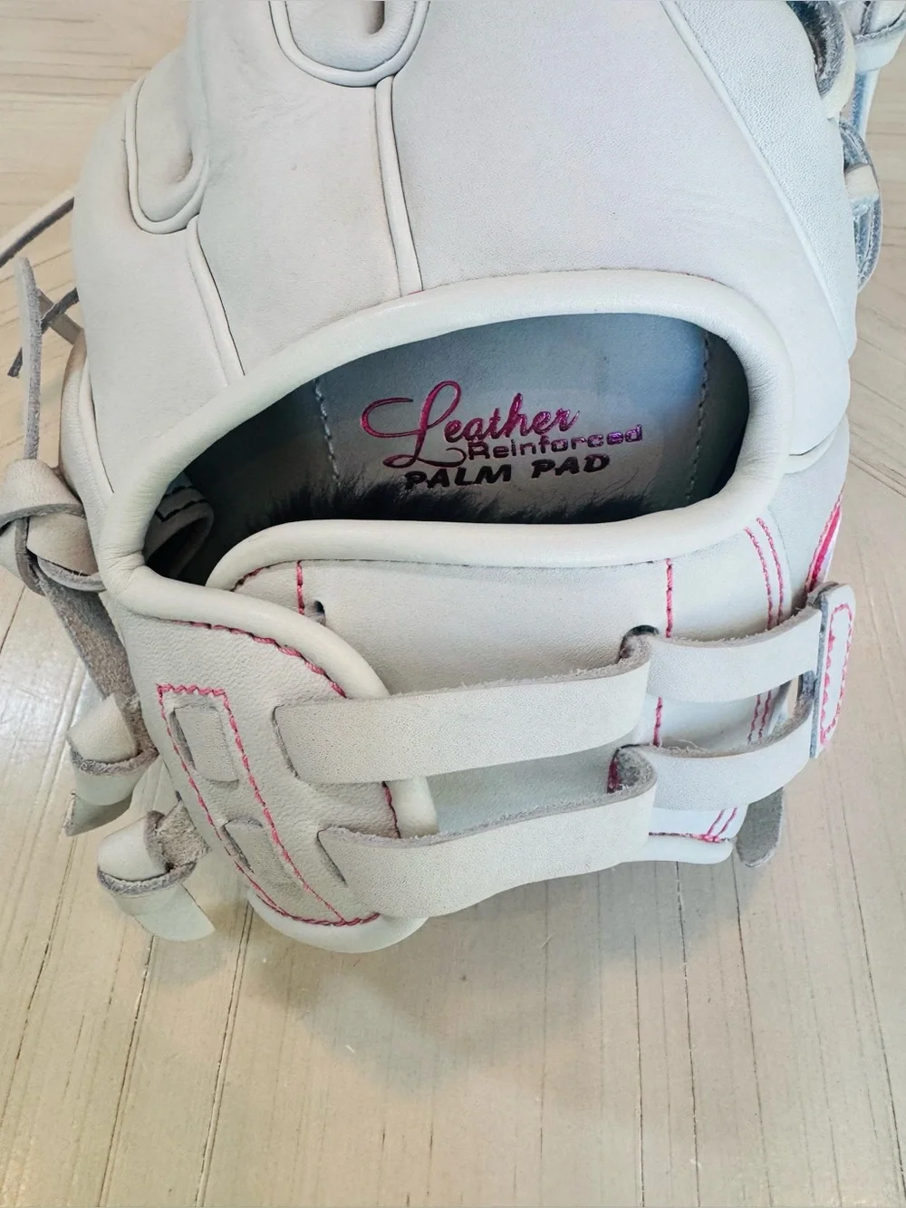 Rawlings Liberty Advanced 11.75” Fastpitch Softball Glove White/Pink RLA715SB-2W